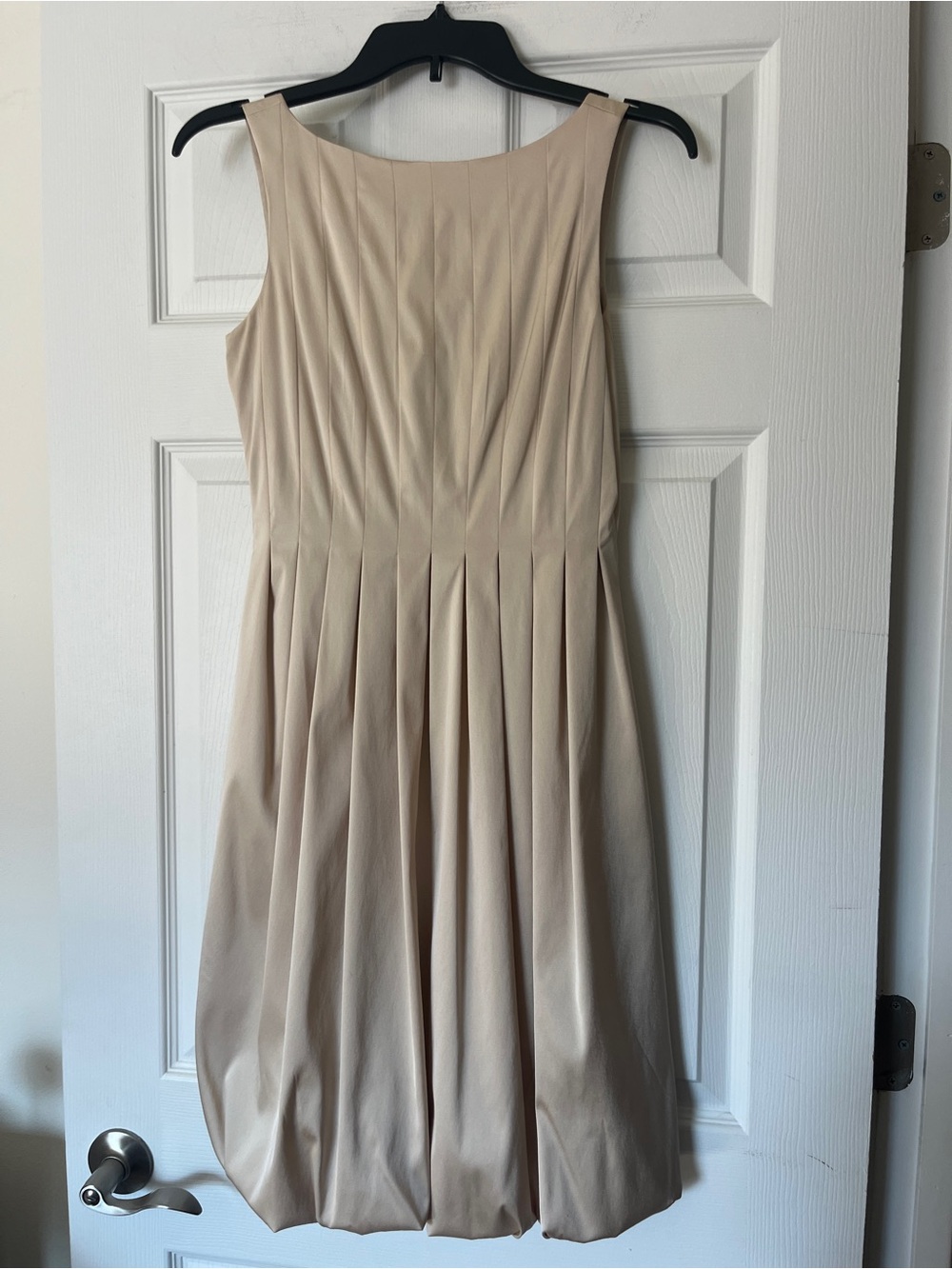 Maggy London Champagne Pleated Bubble Hem Mini Dress Size 4 Cocktail Y2K/ 2000s